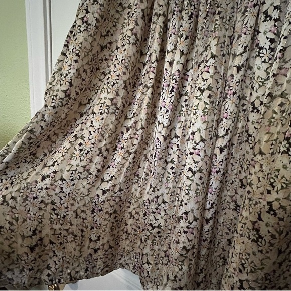 Ina floral dress sz medium nwt - Picture 3 of 14